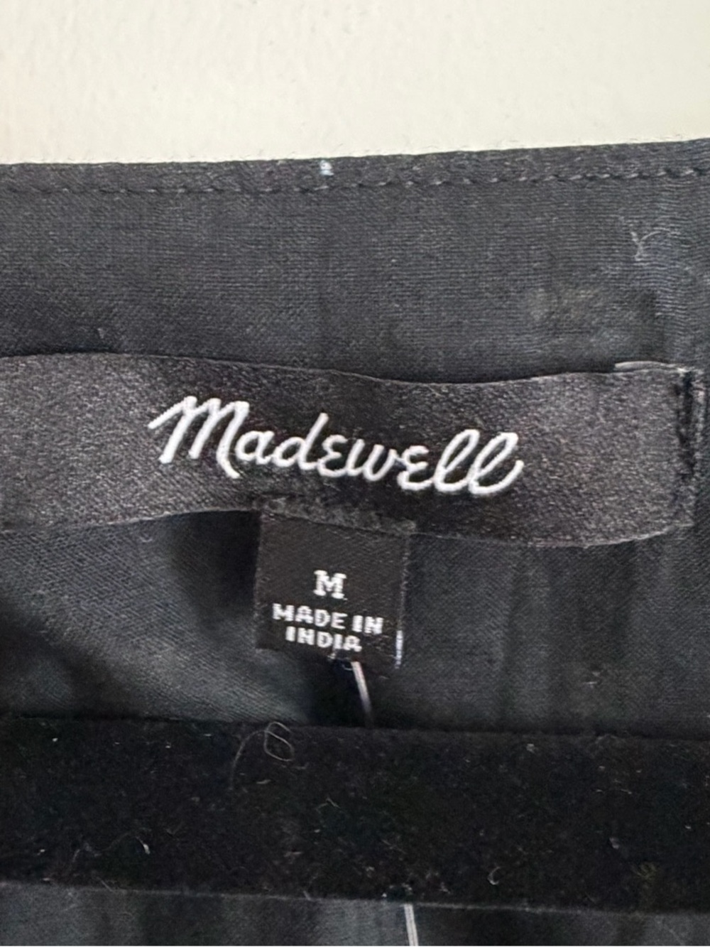 NWT Madewell Black V-Neck
Puff Sleeve Mini Dress with mini floral size M - Picture 4 of 16